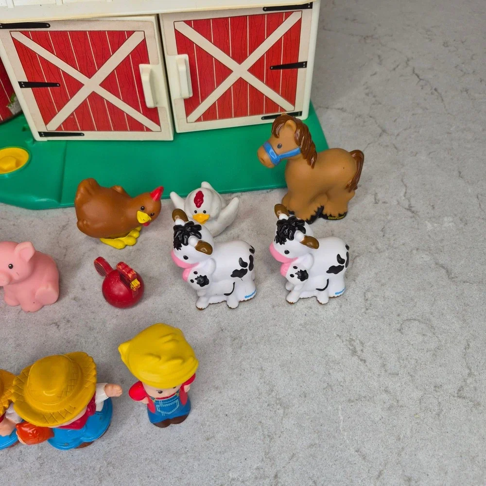 Fisher-Price Little People Animal Sounds Moos Farm 2555 Vintage Red White